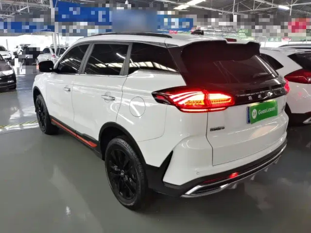 Geely Boyue — Фото автомобиля 4