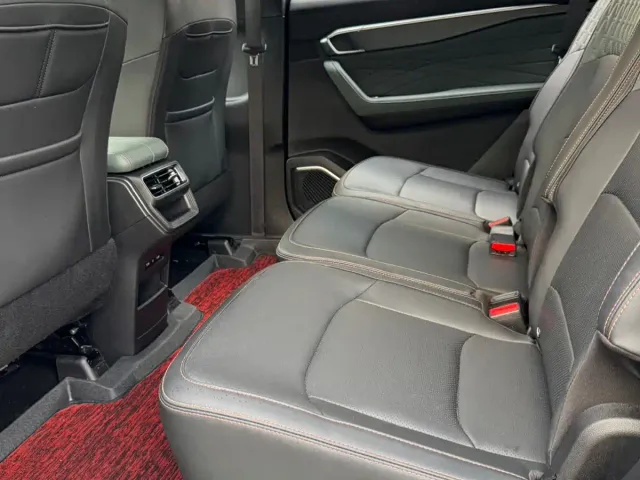 Geely Haoyue L — Фото автомобиля 9