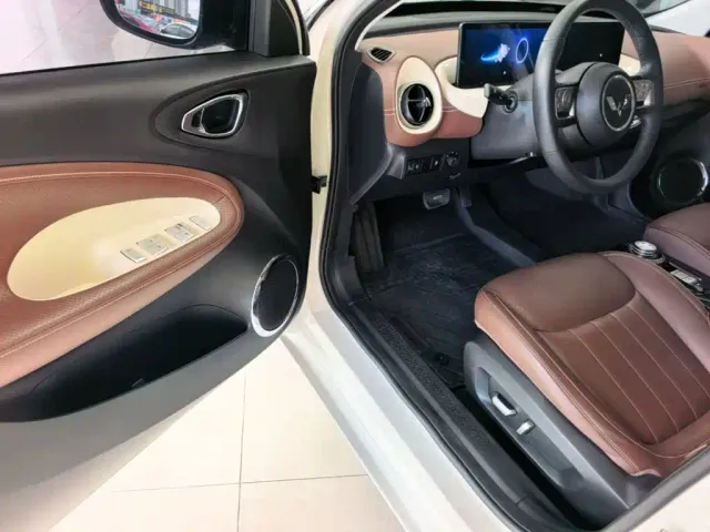 Wuling Bingo — Фото автомобиля 15