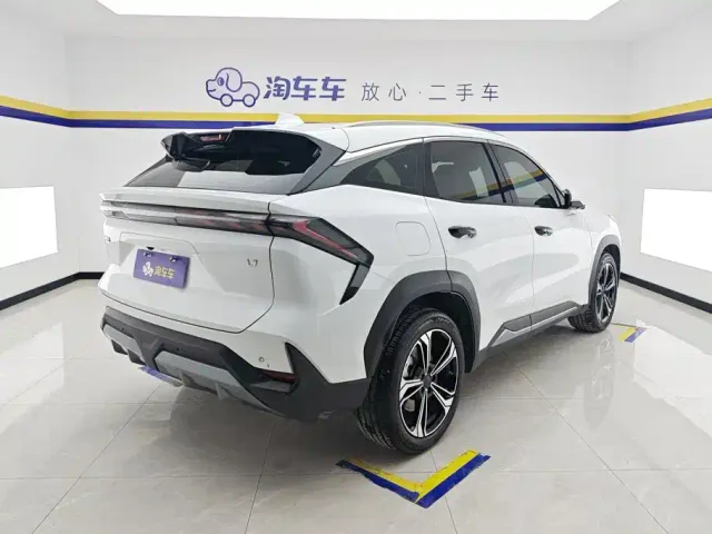 Geely Galaxy L7 — Фото автомобиля 3