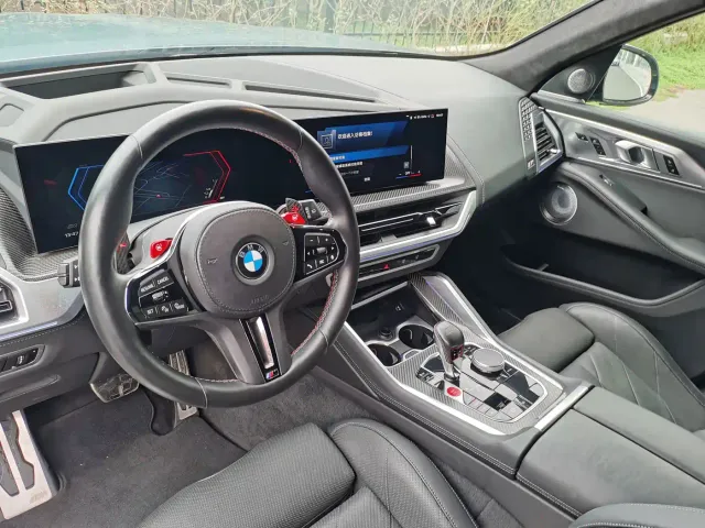 BMW XM — Фото автомобиля 10