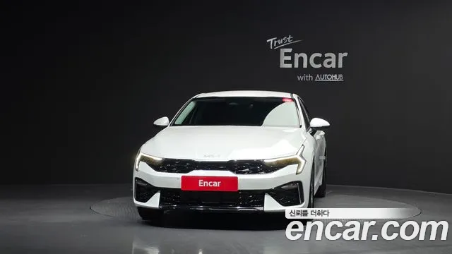 Kia K5 Новый K5 3 поколение 2.0 LPi(Для проката) — Фото автомобиля 3