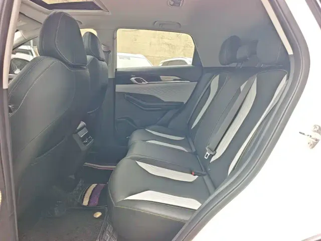 Geely Binyue — Фото автомобиля 16