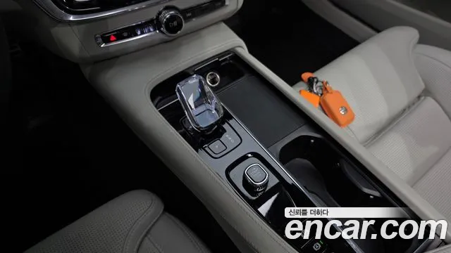 Volvo S90 — Фото автомобиля 12