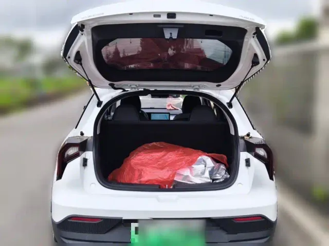 Geely Geometry E Firefly — Фото автомобиля 9