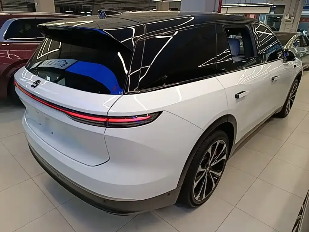 NIO NIO ES8 2023 75kWh — Фото автомобиля 6