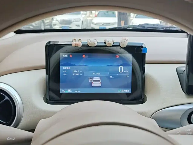 Wuling Hongguang Mini EV — Фото автомобиля 11