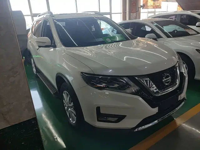 Nissan X-Trail — Фото автомобиля 3