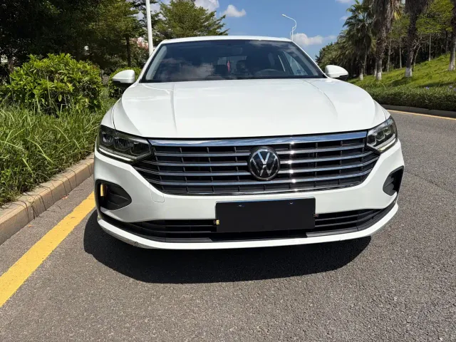 Volkswagen Lavida — Фото автомобиля 2