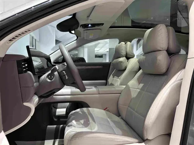 IM Motors LS6 — Фото автомобиля 19