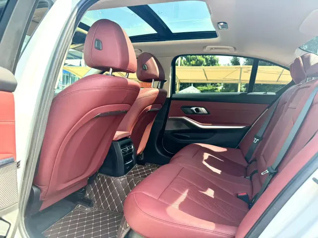 BMW 3 Series — Фото автомобиля 9