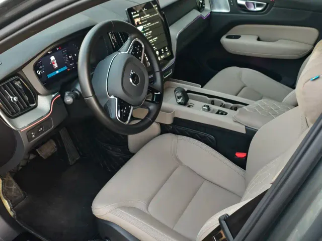 Volvo XC60 — Фото автомобиля 17