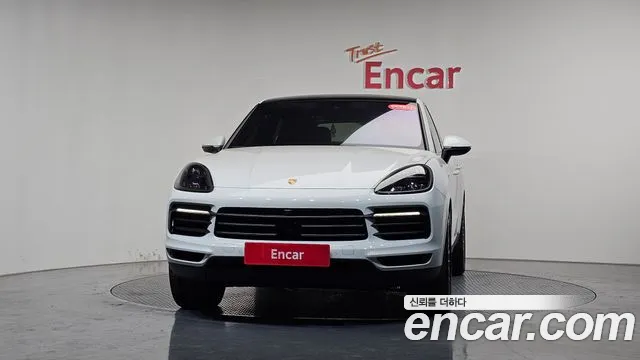 Porsche Cayenne — Фото автомобиля 2