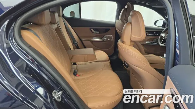 Mercedes-Benz E-Class W214 — Фото автомобиля 11