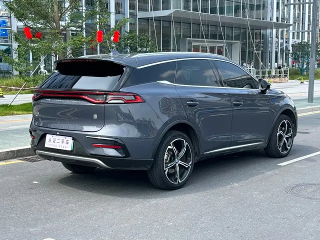 BYD Tang — Фото автомобиля 6