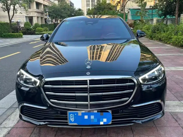 Фотография автомобиля — Mercedes-Benz S-Class