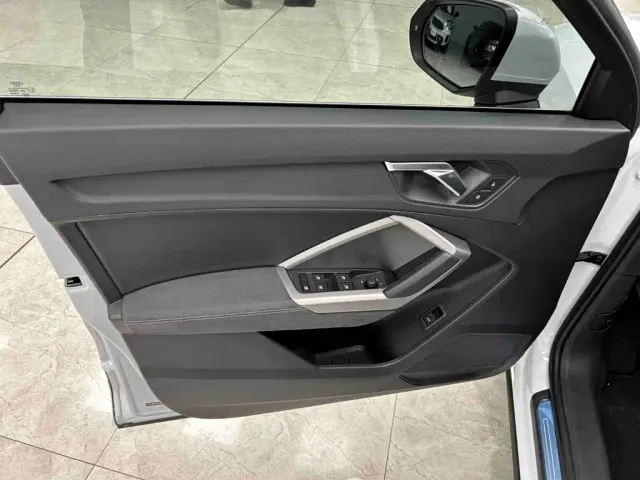 Audi Q3 — Фото автомобиля 14
