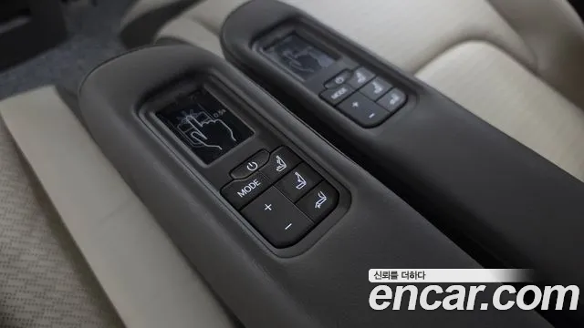 Kia Carnival Generation 4 — Фото автомобиля 24