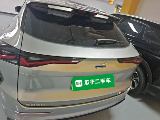 Changan Oshan Z6 EV — Фото автомобиля 5