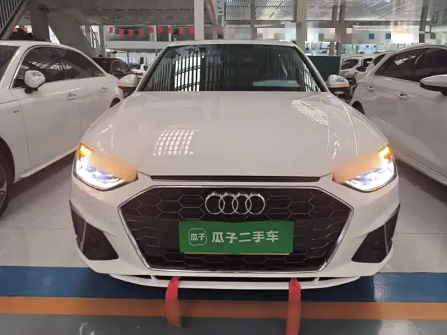 Audi A4L — Фото автомобиля 2