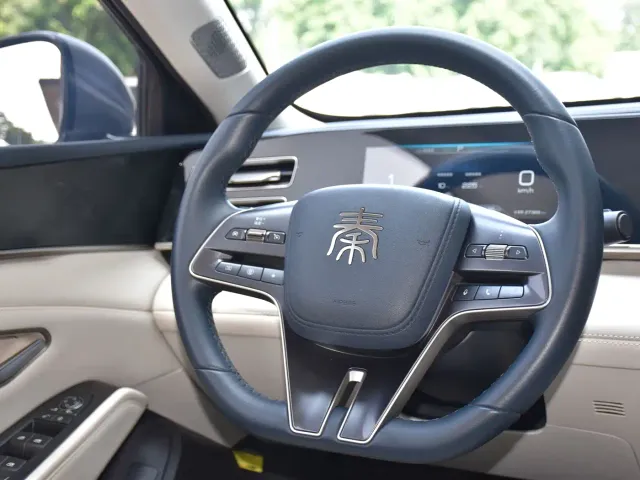 BYD Qin L 2024 DM-i 120KM Leading — Фото автомобиля 11