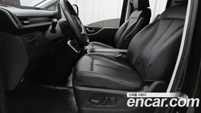 Hyundai Staria — Фото автомобиля 10