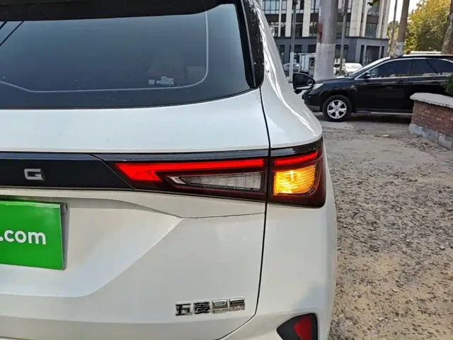 Wuling Asta — Фото автомобиля 7