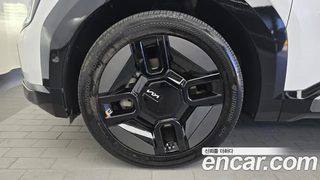 Kia EV9 — Фото автомобиля 5