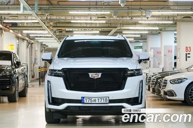 Фотография автомобиля — Cadillac Escalade