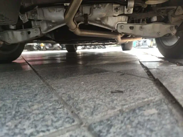 Li Auto L8 — Фото автомобиля 24