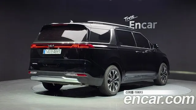 Kia Carnival Generation 4 — Фото автомобиля 2