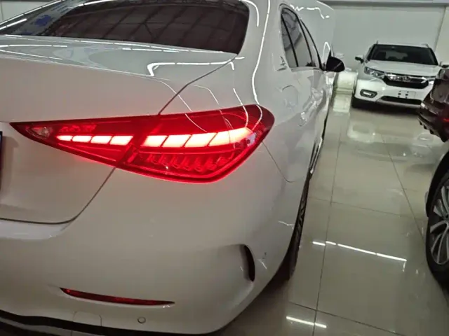 Mercedes-Benz C-Class — Фото автомобиля 7