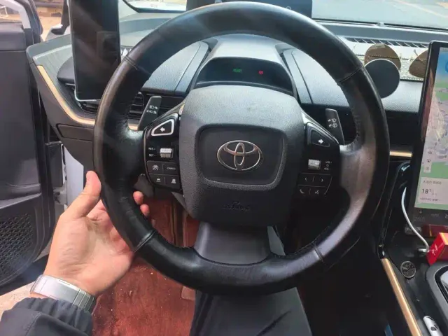 Toyota bZ3 — Фото автомобиля 15