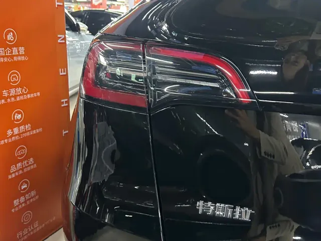 Tesla Model Y — Фото автомобиля 20