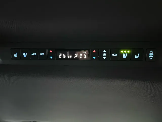 Toyota Sienna — Фото автомобиля 26