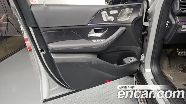 Mercedes-Benz GLE-Class — Фото автомобиля 21