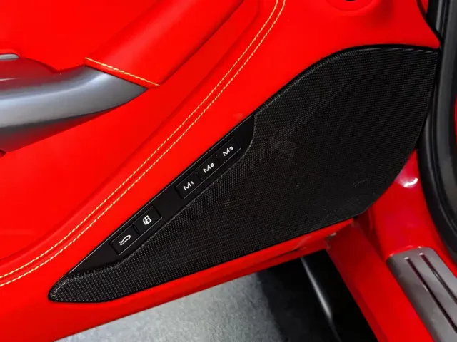 Ferrari F8 — Фото автомобиля 12