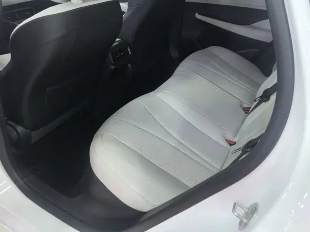 BYD Seal 05 DM-i — Фото автомобиля 11