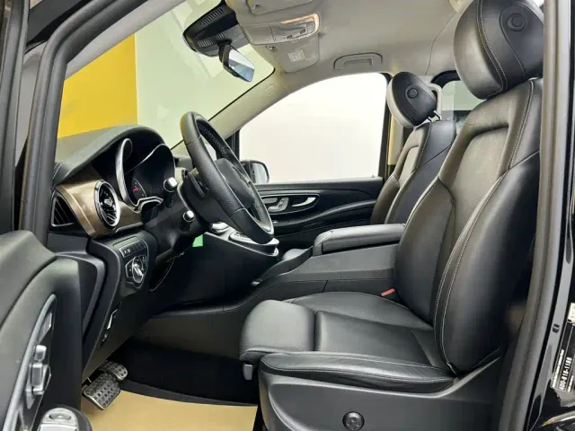 Mercedes-Benz V-Class — Фото автомобиля 19