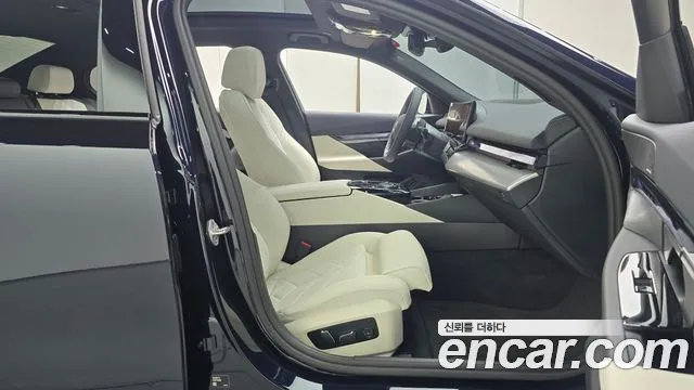 BMW 5-Series 5 серия (G60) 523d M Sport — Фото автомобиля 25