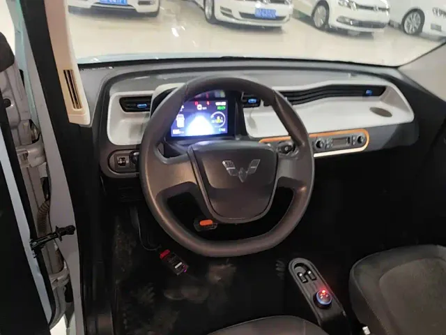 Wuling Hongguang Mini EV — Фото автомобиля 9