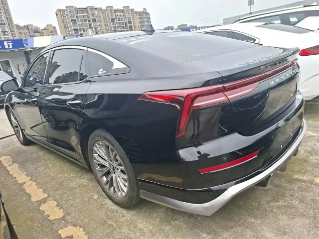Bestune B70 — Фото автомобиля 10