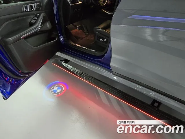 BMW X7 M60i xDrive First Edition 6 мест — Фото автомобиля 19