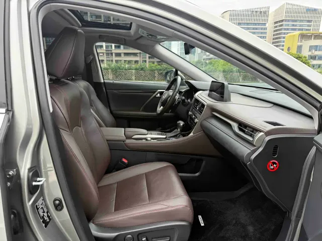 Lexus RX — Фото автомобиля 6