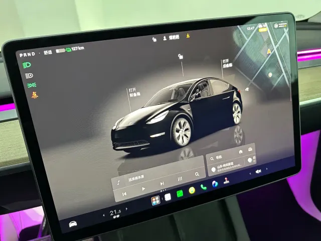 Tesla Model Y — Фото автомобиля 8