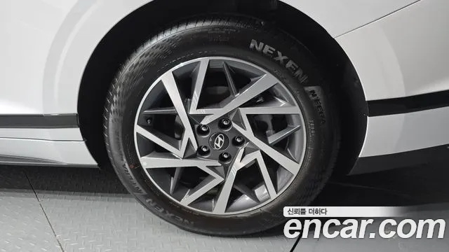 Hyundai Grandeur GN7 — Фото автомобиля 6