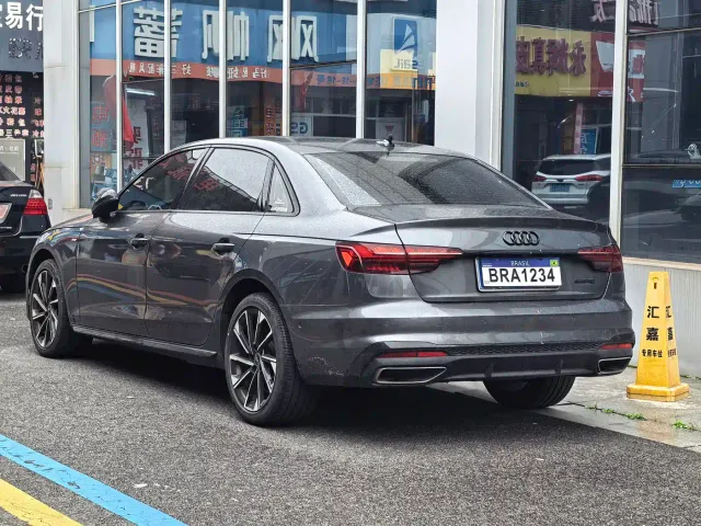 Audi A4L — Фото автомобиля 10