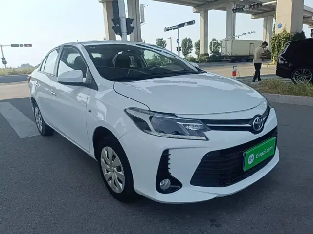 Toyota Vios — Фото автомобиля 3