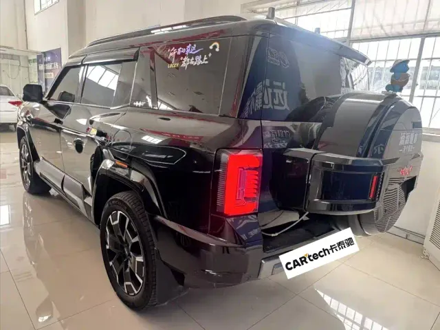 BYD FangChengBao Leopard 8 — Фото автомобиля 4