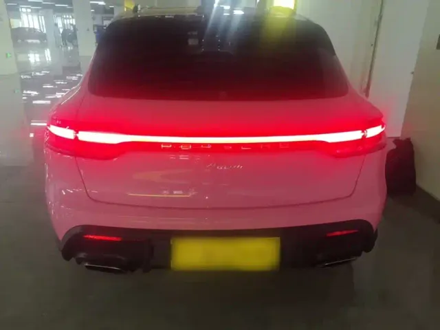 Porsche Macan — Фото автомобиля 5
